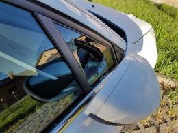 Rubano nell'auto in sosta in A13, bottino ingente
