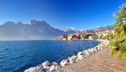 Emergenza fognaria sul Lago di Garda in piena,  la rete fognaria va in crisi