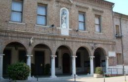 Asfaltature e nuovi punti luce in città