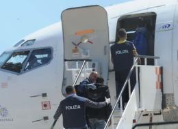 Rimpatriato via aereo il malvivente tunisino