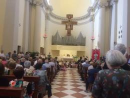 Fedeli in rivolta: “Ridateci i frati”