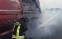 Tir va a fuoco: incolonnamenti e disagi in A13