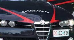 Pagano l'auto con un assegno scoperto: in due nei guai