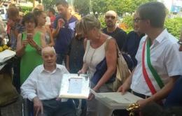 Festa e Vespe in piazza, per i 100 anni di nonno Giovanni