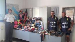 Mercatino del tarocco in spiaggia, arriva la Gdf