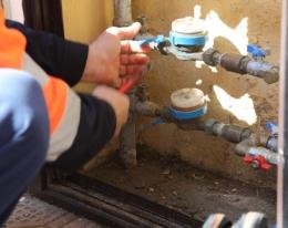 Allacciamento abusivo, Polesine Acque fa causa a una signora