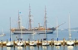 Il saluto dell'Amerigo Vespucci a Chioggia: che spettacolo!