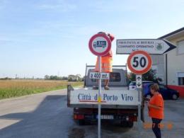 Dopo l'incidente, si cercano eventuali testimoni