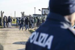 Dieci profughi minorenni fanno ricorso: trattati in maniera disumana