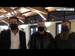 Il paese rende onore ai suoi due eroi: hanno salvato una vita