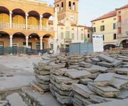È ripartito il seguitissimo cantiere del liston di Piazza Risorgimento