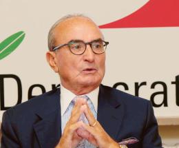 L'ex senatore: “Io e Craxi sotto le monetine”
