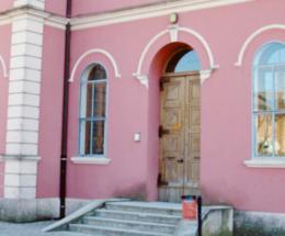 Primaria, l’orario diventa un caso