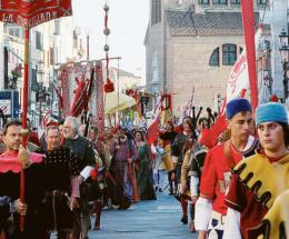 Parte la due giorni del Palio la città piomba nel 1379