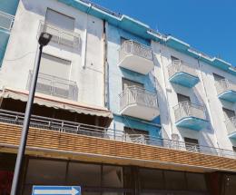 L’ex hotel Stella d’Italia cade a pezzi