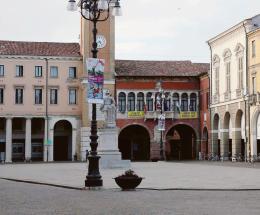 “Pochi eventi nel weekend. A Ferrara, invece...”