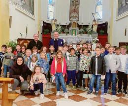 La Virgen vista dai più piccoli