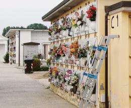 Pazzesco: in cimitero rimasto un solo "posto libero"