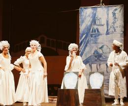 Teatro Insieme, scenografia al top