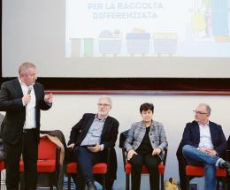 Scocca l’ora dei cassonetti intelligenti