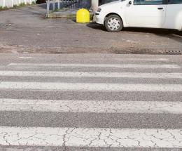 "Abbiamo paura ad attraversare sulle strisce"