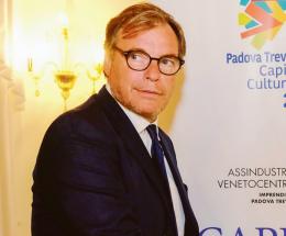 "Saluto con tutti i progetti realizzati"