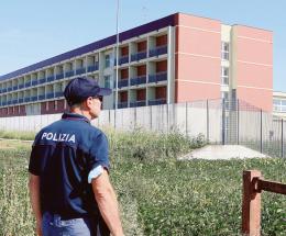 Il medico del carcere preso a sputi: "Serve personale"