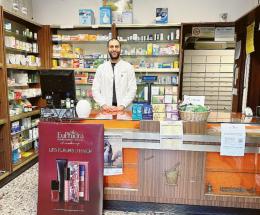 Ci pensa Andrea a tenere aperta la farmacia!