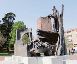 A Maggio parlano anche le statue