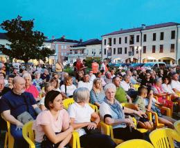 Il “marti” raddoppia e fa sold out