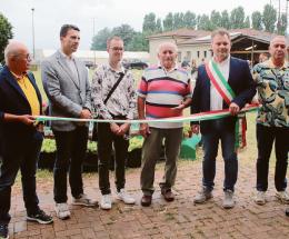 Fiera del grano, apertura col botto