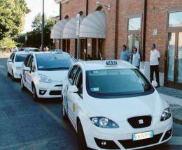 Taxi, ancora disagi. E ora scende in campo il prefetto