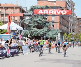Giovanni Sergiano vince il Giro del Polesine