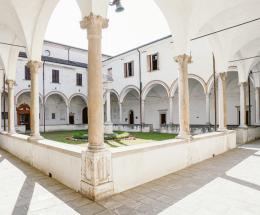 Letture, calici e gelati 