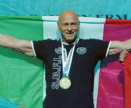 Braccio di Ferro esiste  e ce l'abbiamo noi: Ermanno campione del mondo!