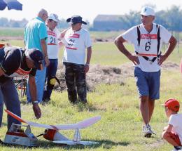 Settanta aeromodellisti si “sfidano” a Sant’Apollinare