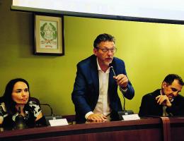 As2, il sindaco agita lo spettro della turbativa d'asta