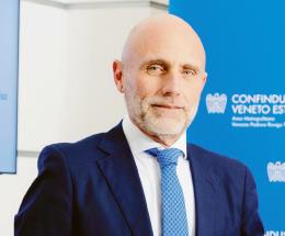 “Rivedere la politica delle case”