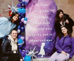 Studenti immersi tra le pagine