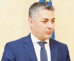 Simoni: “Serve una soluzione politica”