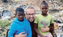 Per aiutare Fra Luca, salvatore di bimbi
