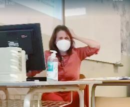 Prof impallinata in classe si tenta una mediazione