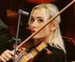 La violinista rodigina Sofia Gelsomini  incanta il Senato