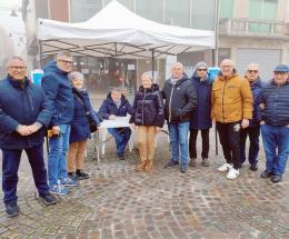 Raccolta firme per fermare le estrazioni