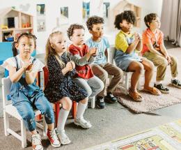 Scuole aperte grazie agli stranieri