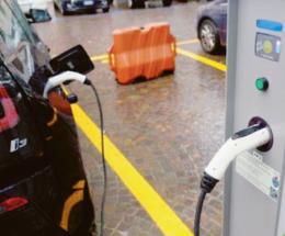 In città mancano le colonnine, “ma lo studio è quasi completo”