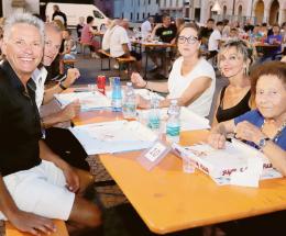La pizzata “scende” in piazza