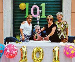 Assunta spegne 101 candeline