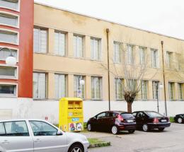 Basta infiltrazioni nella scuola