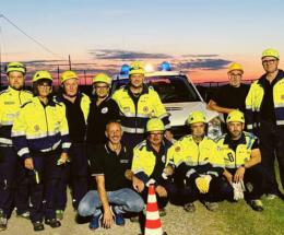 Angeli in giallo si esercitano di notte